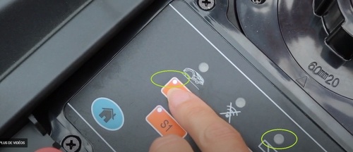 Tondeuse Autonome Yard Force vue panneau de configuration